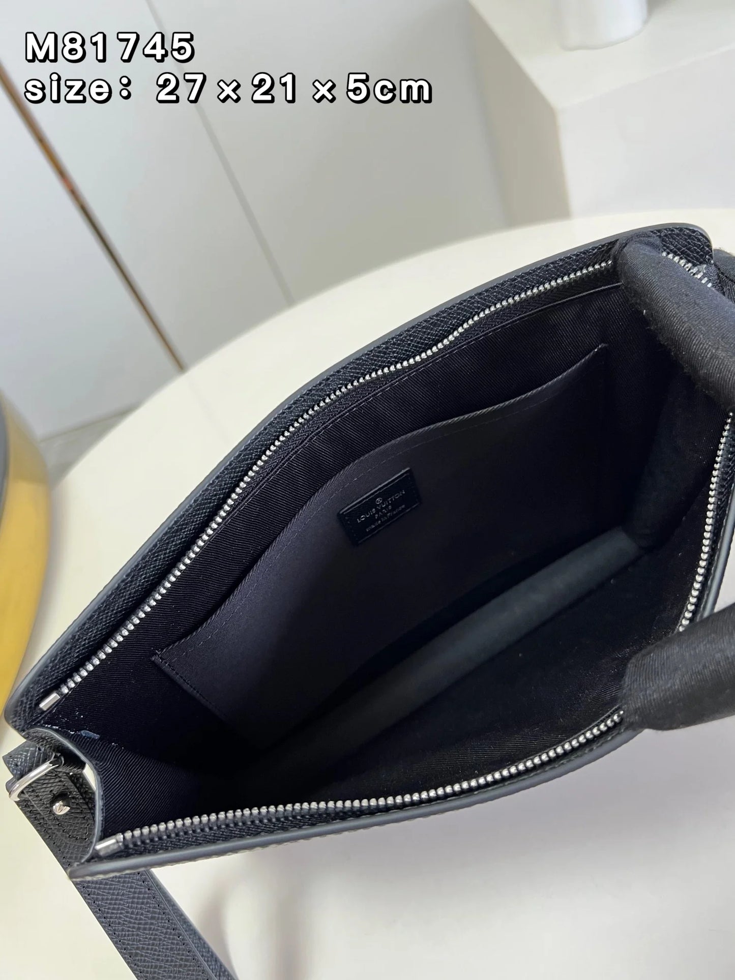 LV BAG M