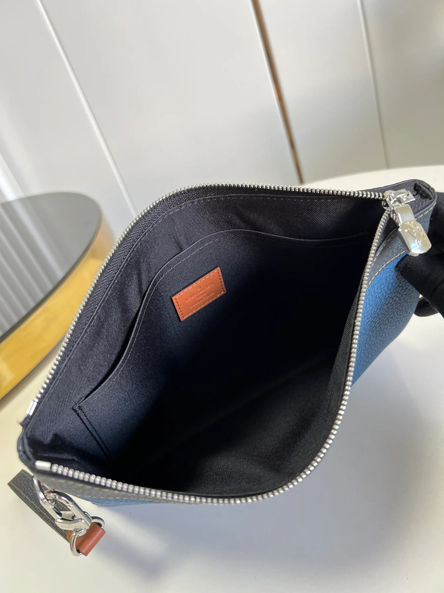 LV BAG M