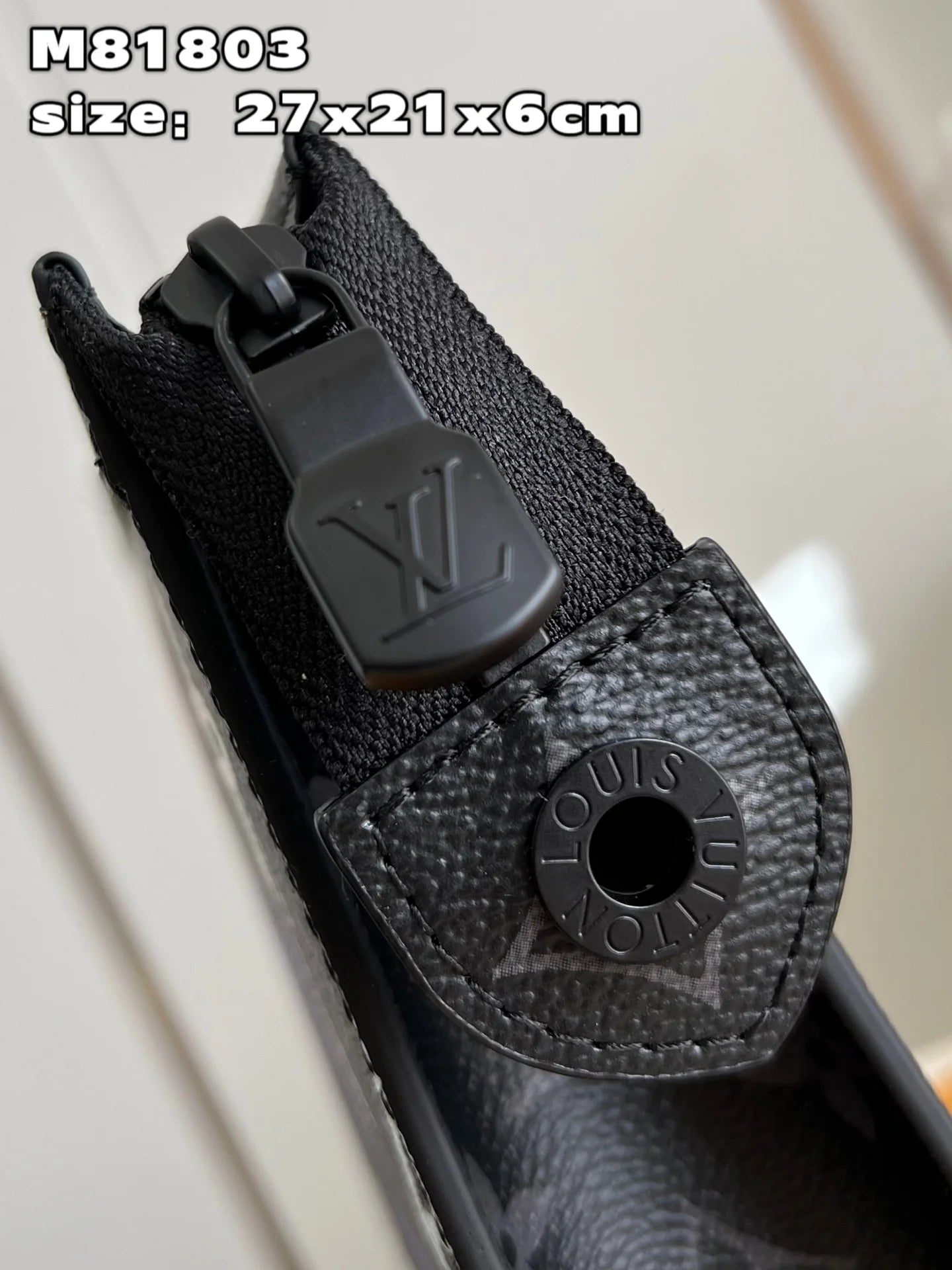 LV BAG M