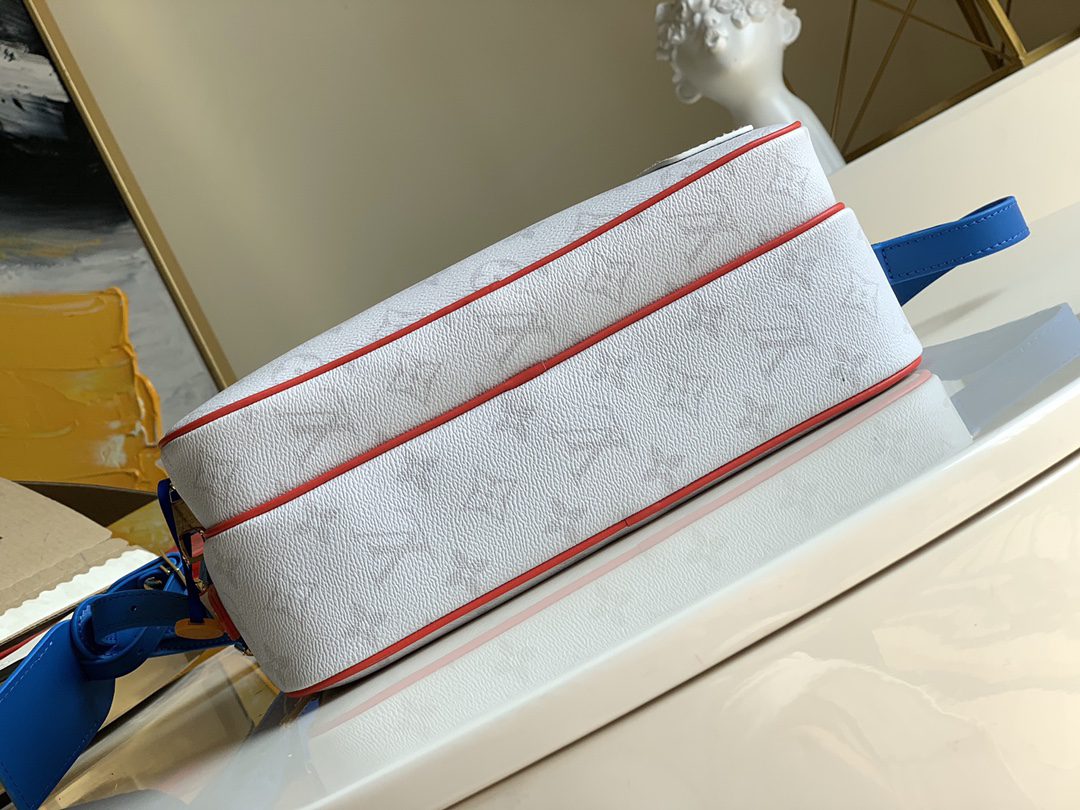 LV BAG M