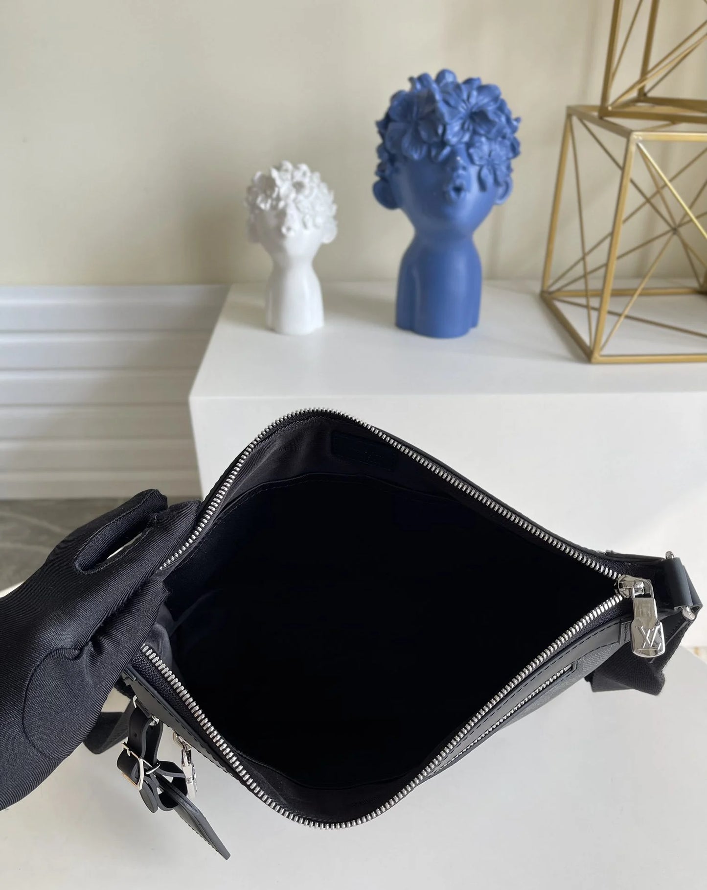 LV BAG N