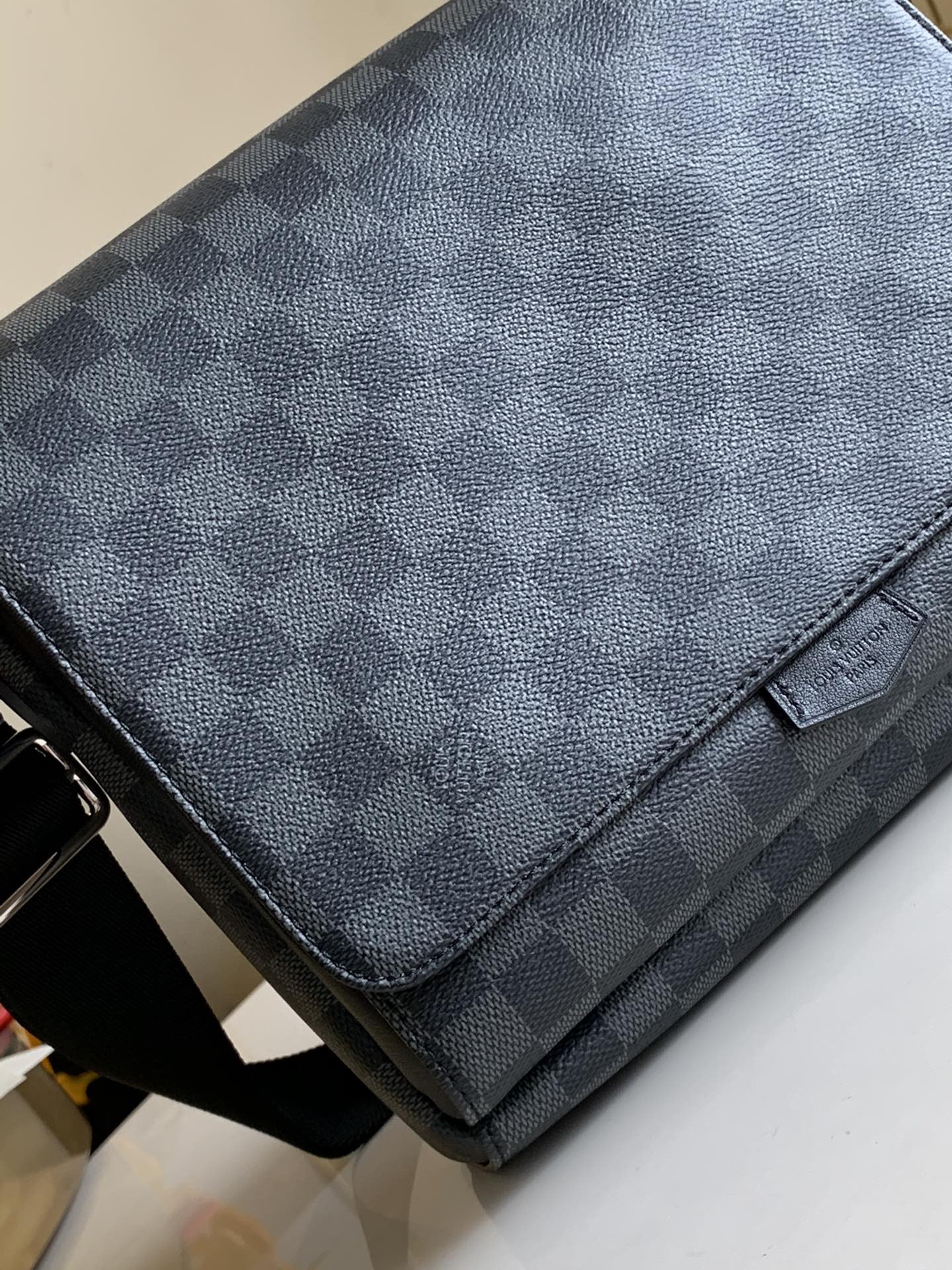 LV BAG N