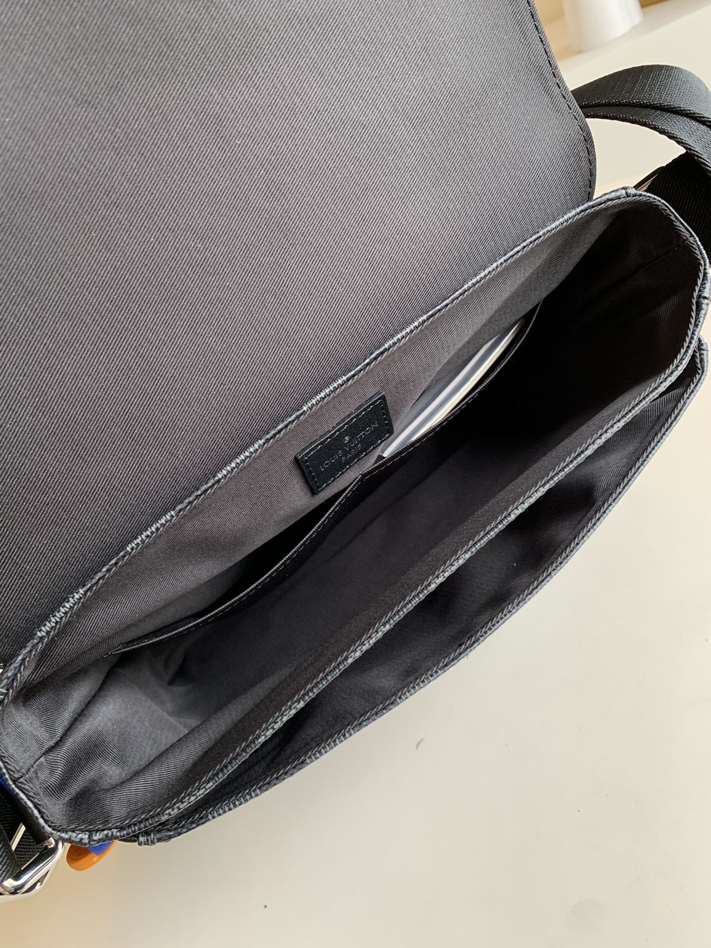 LV BAG N