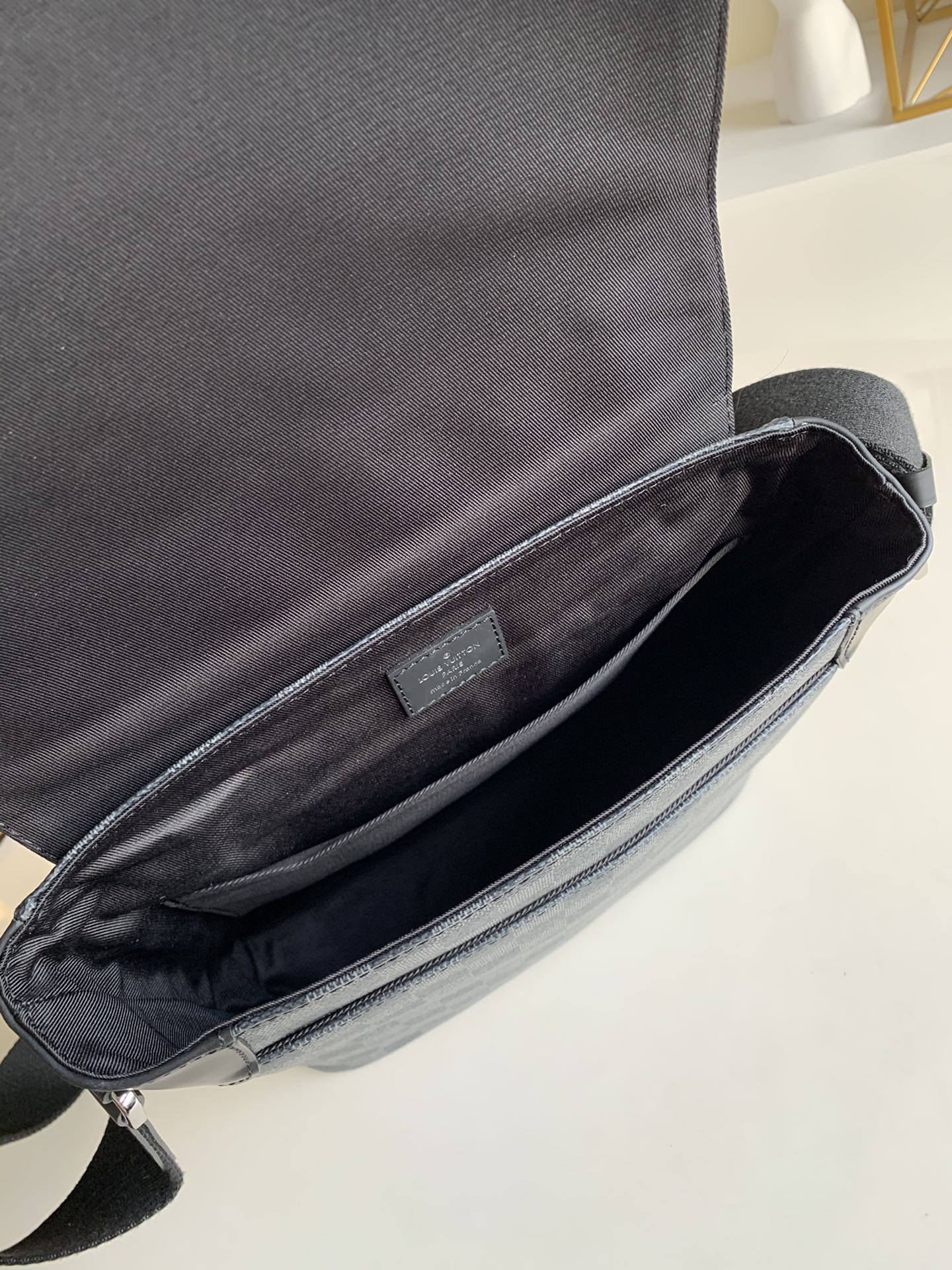 LV BAG N