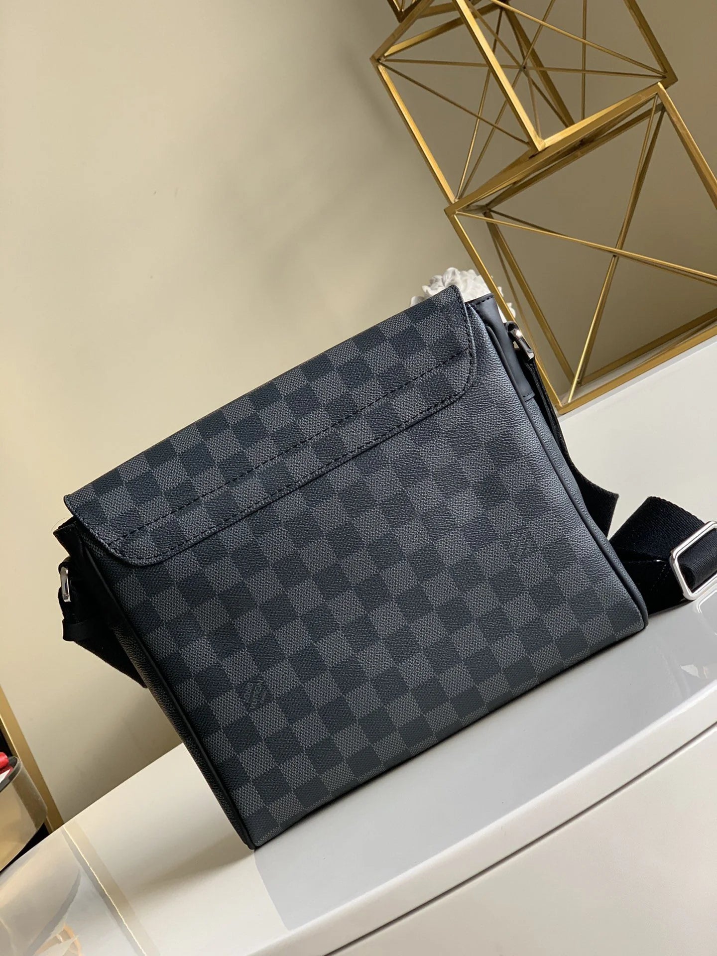 LV BAG N