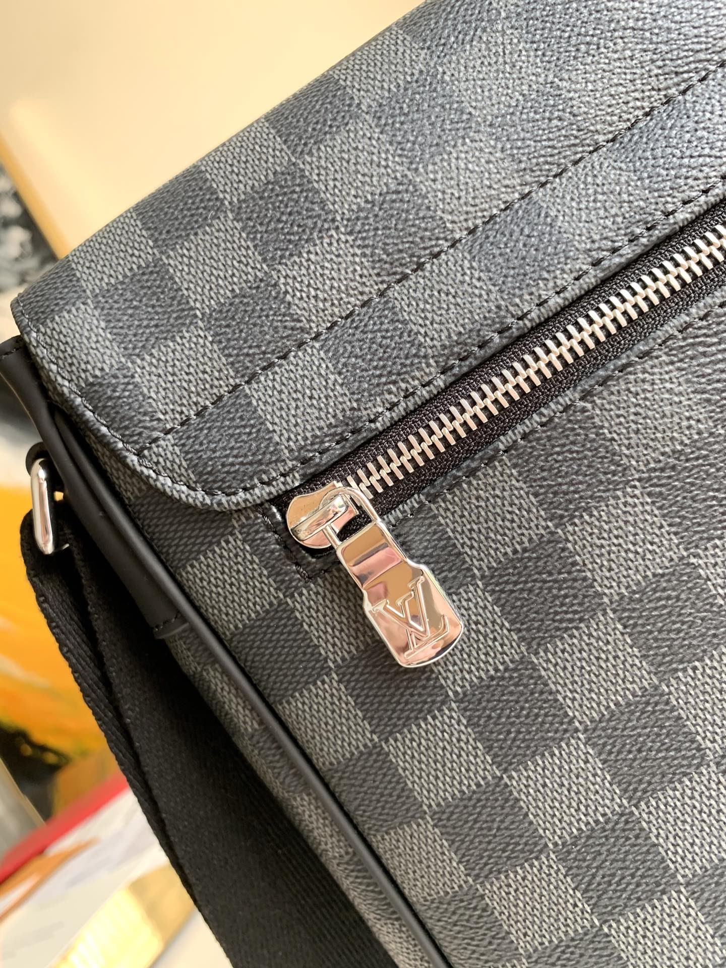 LV BAG N
