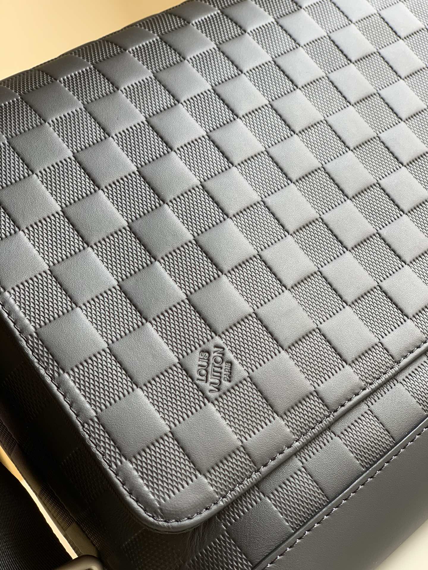 LV BAG N