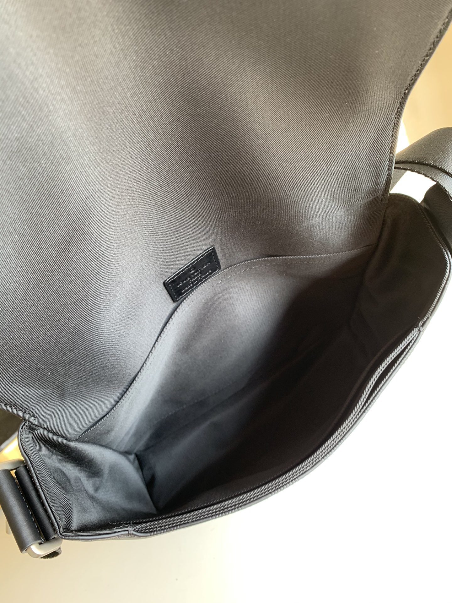 LV BAG N