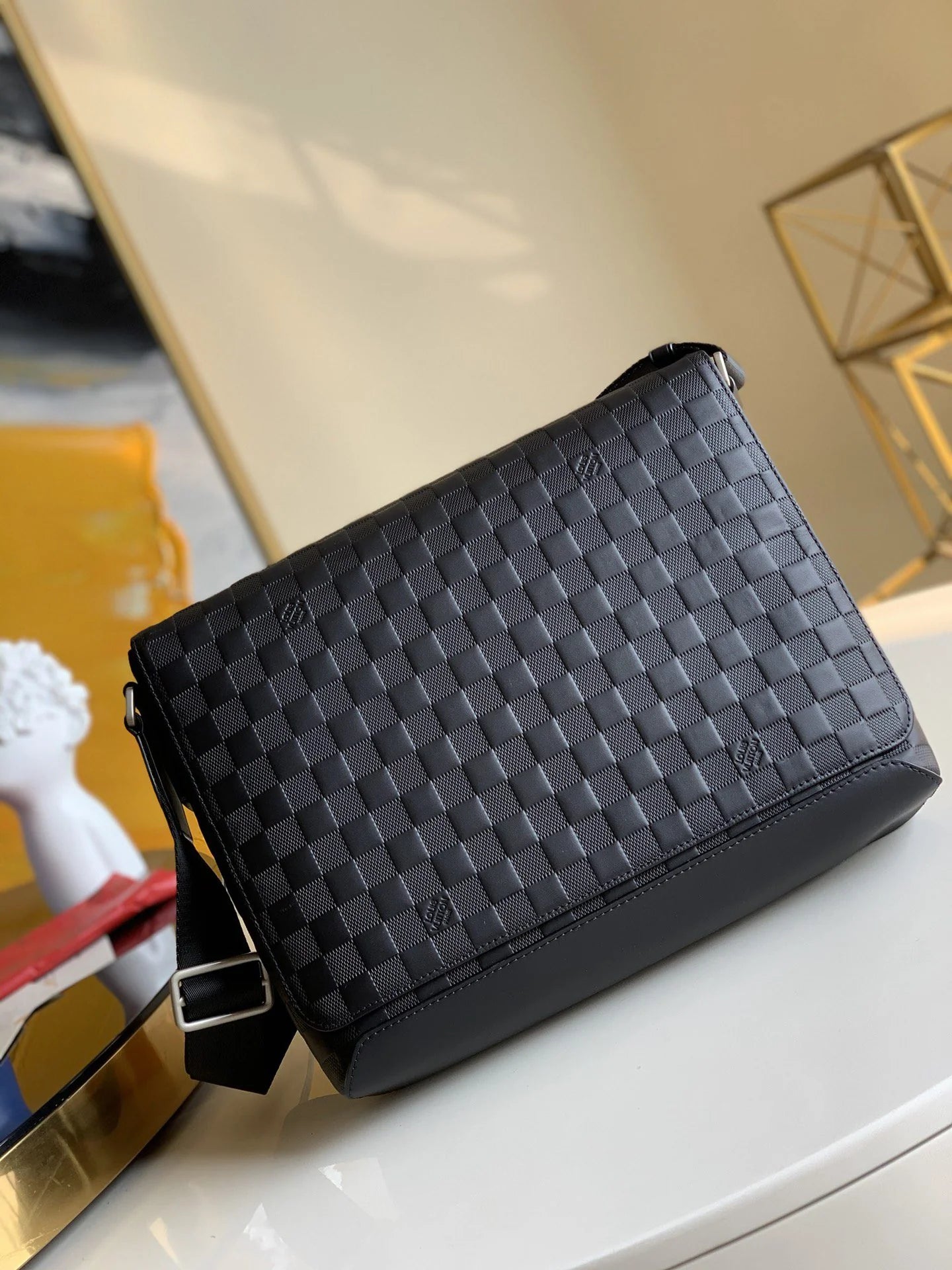 LV BAG N