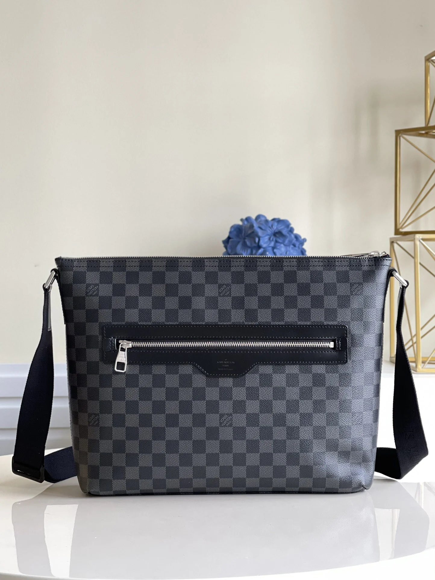 LV BAG N