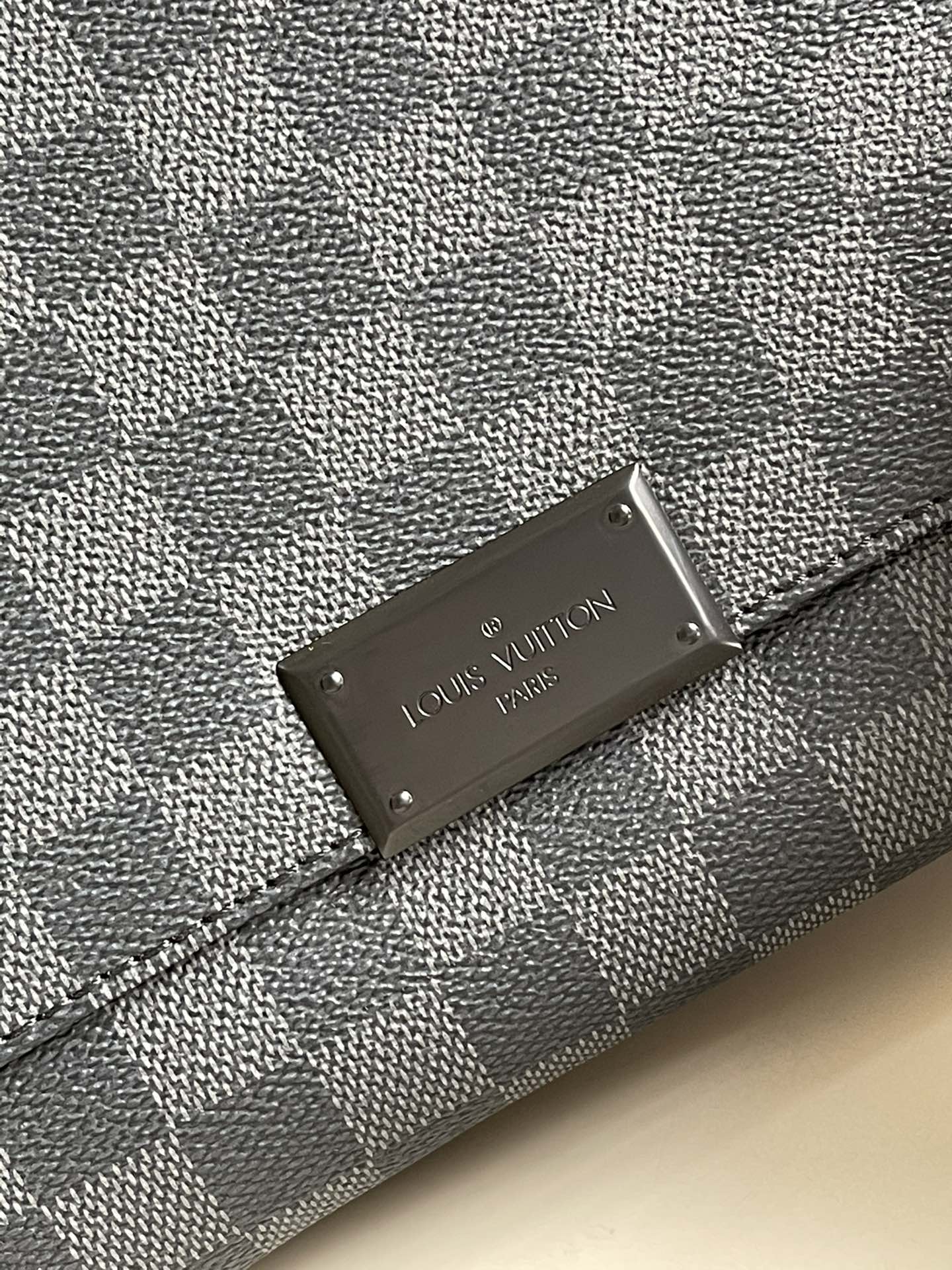 LV BAG N