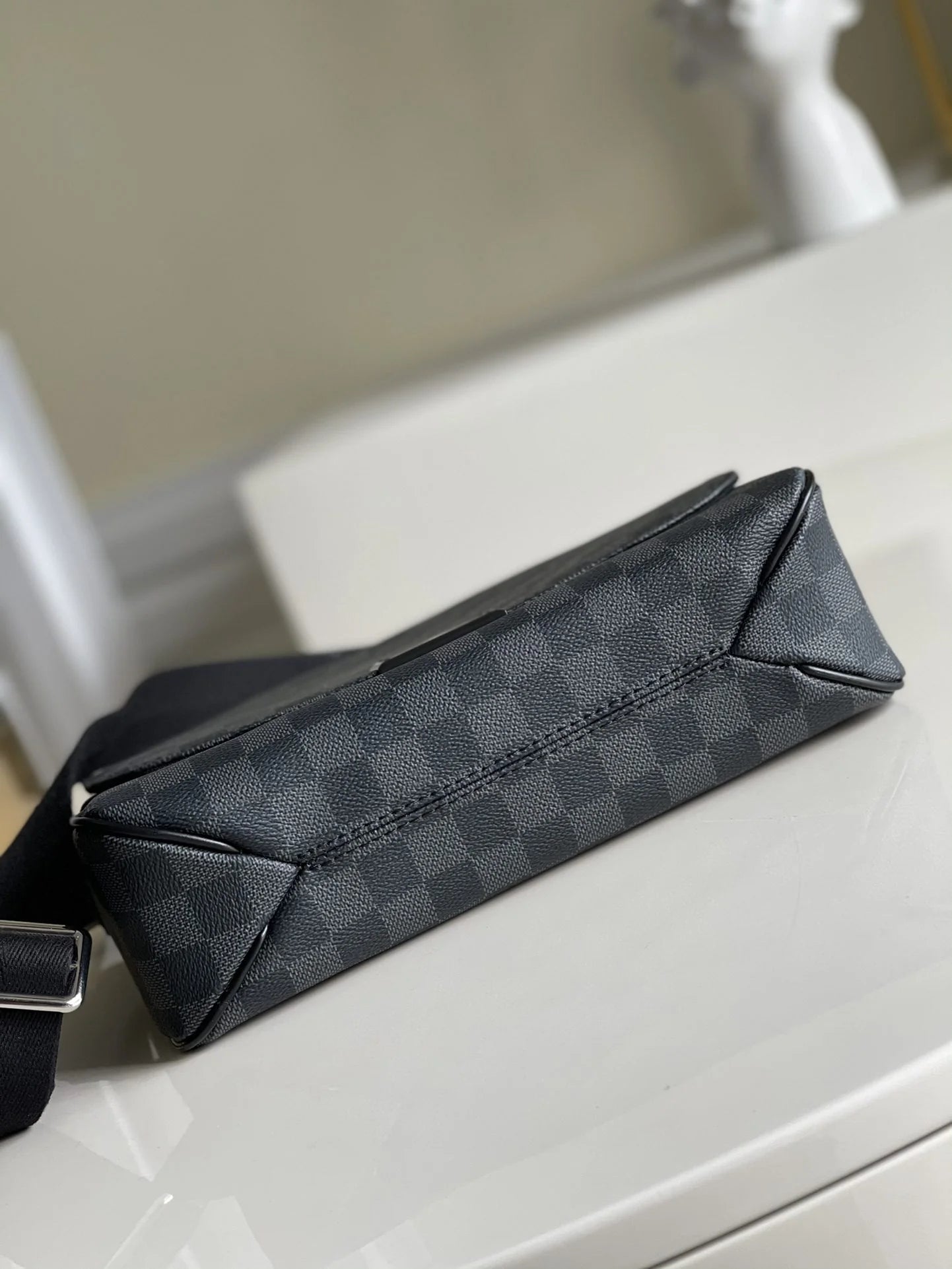 LV BAG N