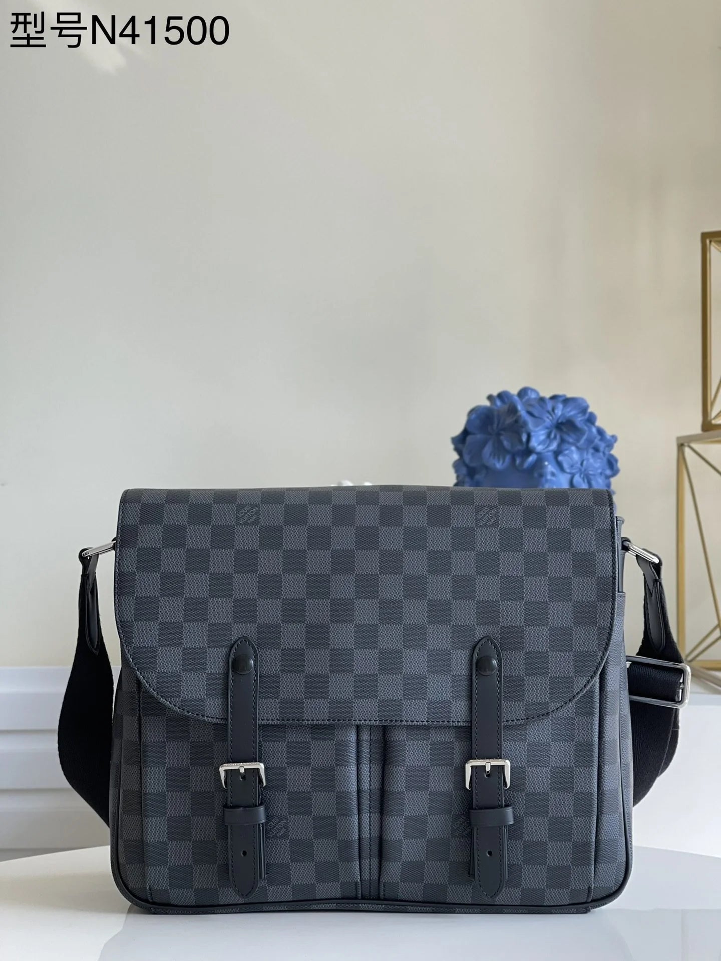 LV BAG N