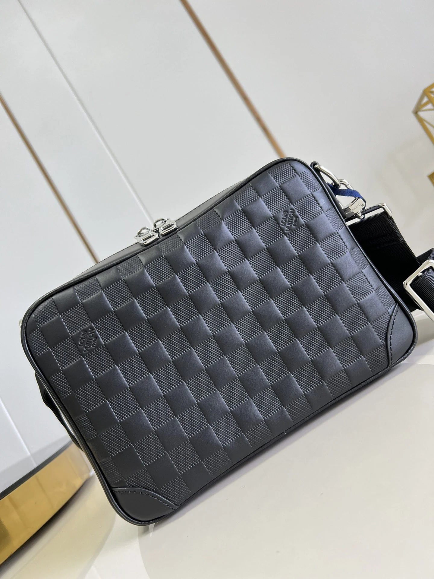 LV BAG N