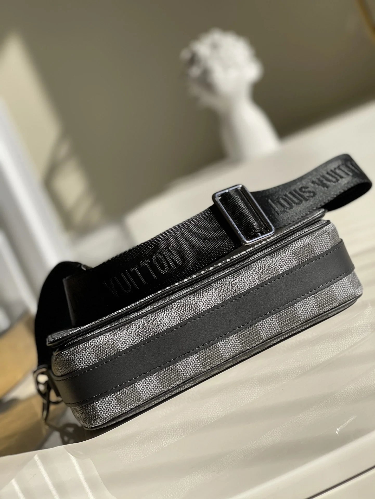 LV BAG N