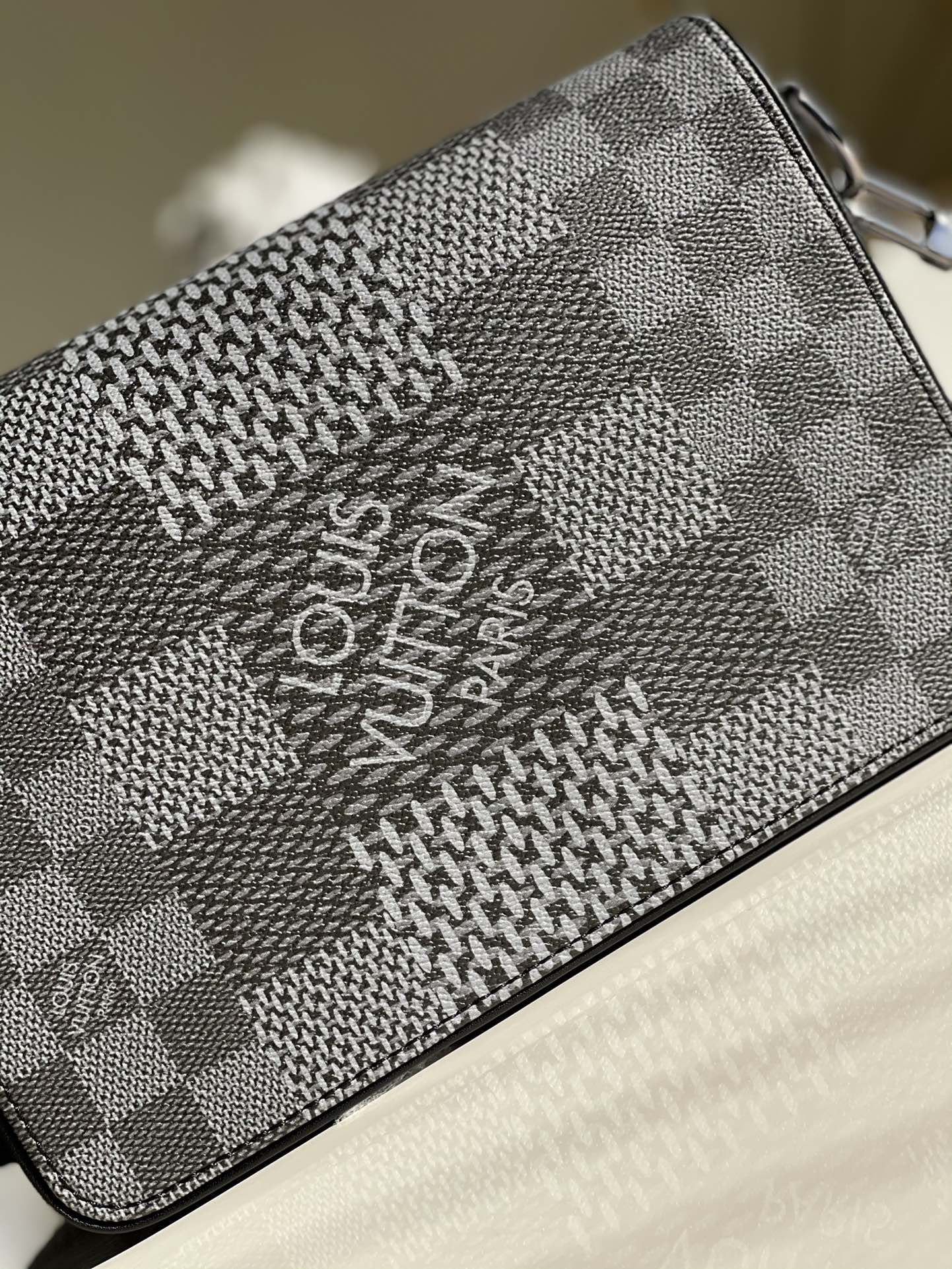 LV BAG N