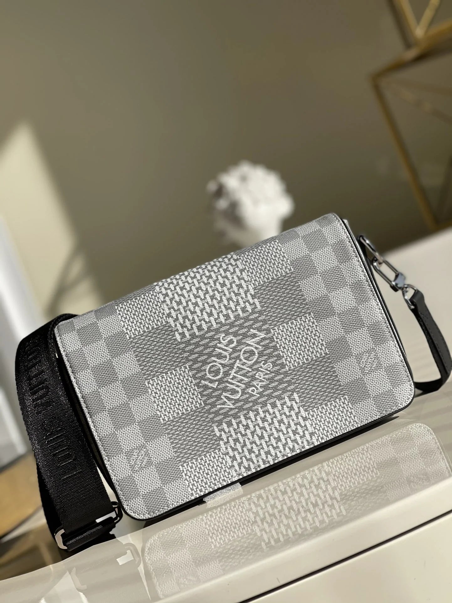 LV BAG N