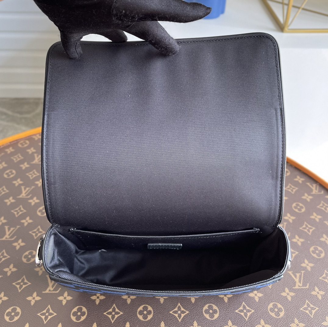 LV BAG N
