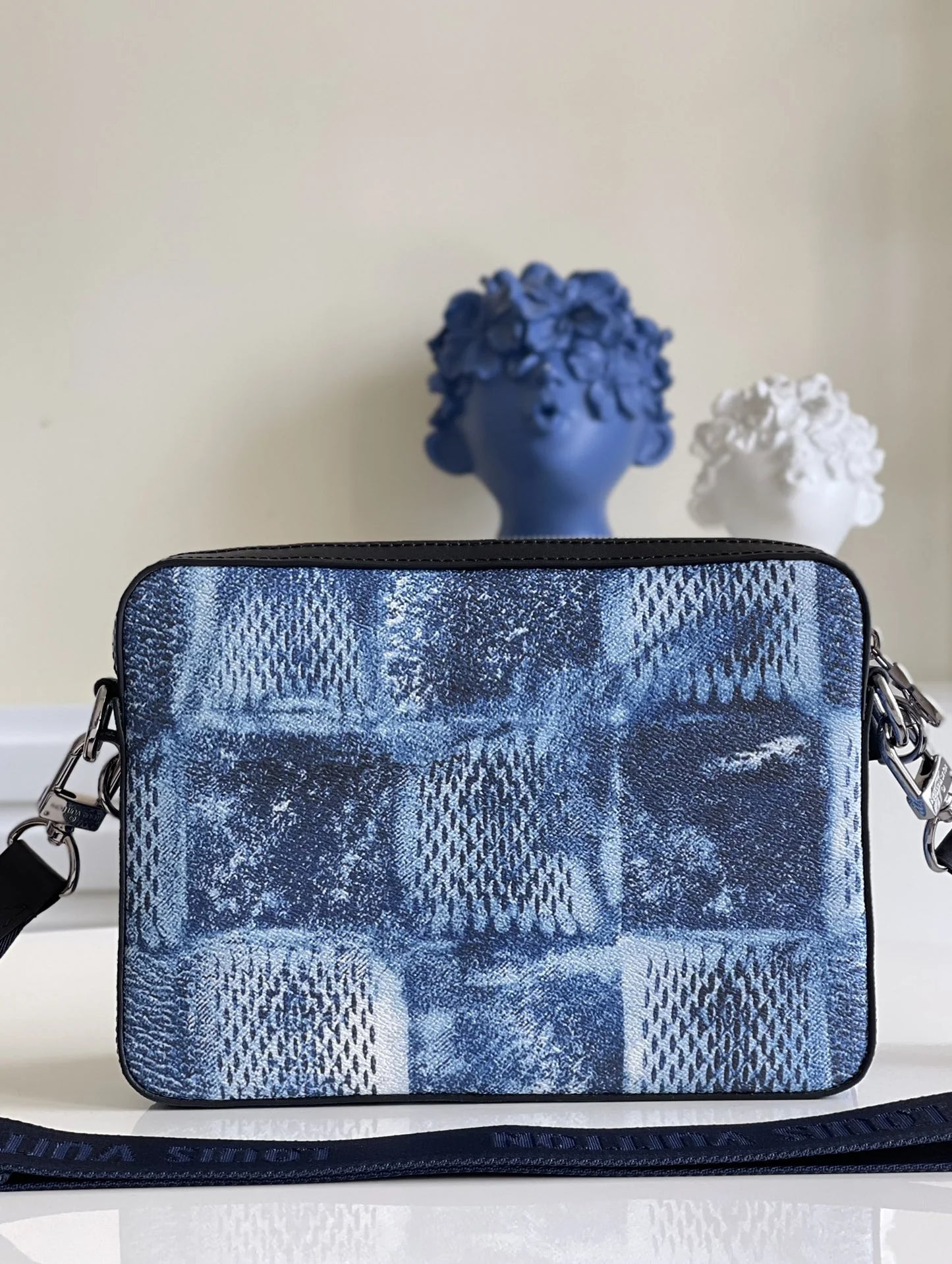 LV BAG N50068