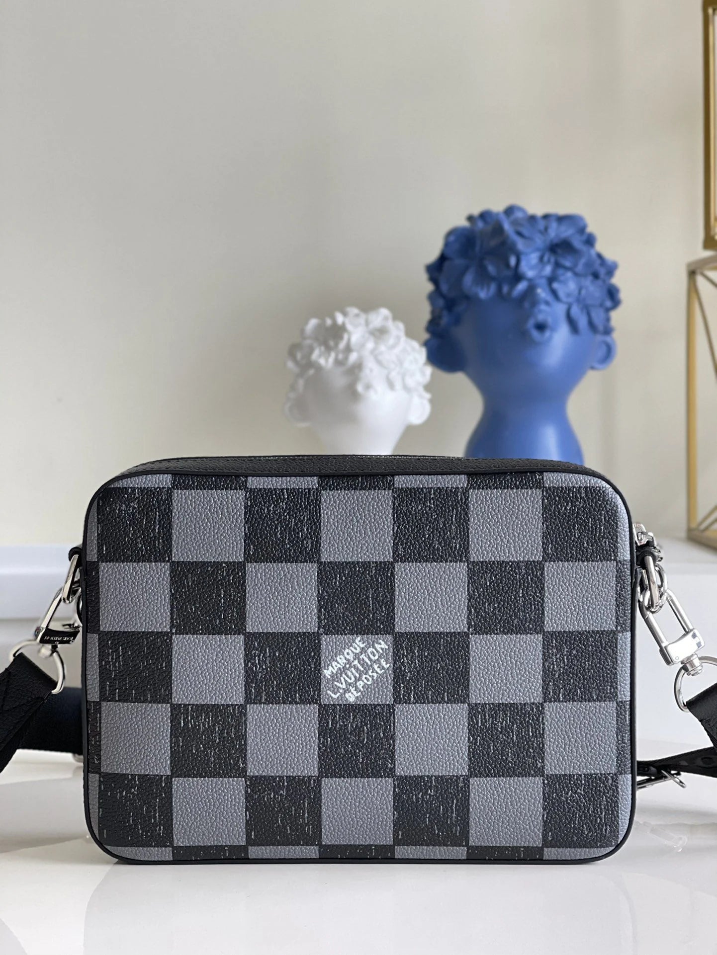 LV BAG N