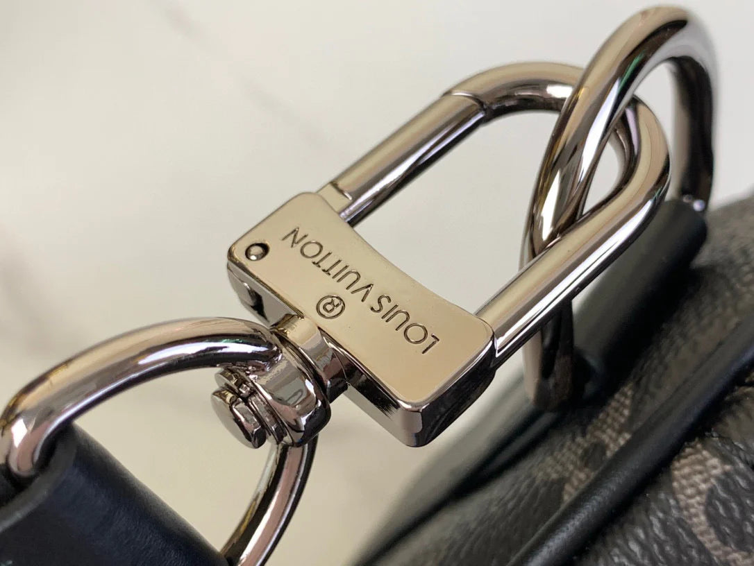 LV BAG P
