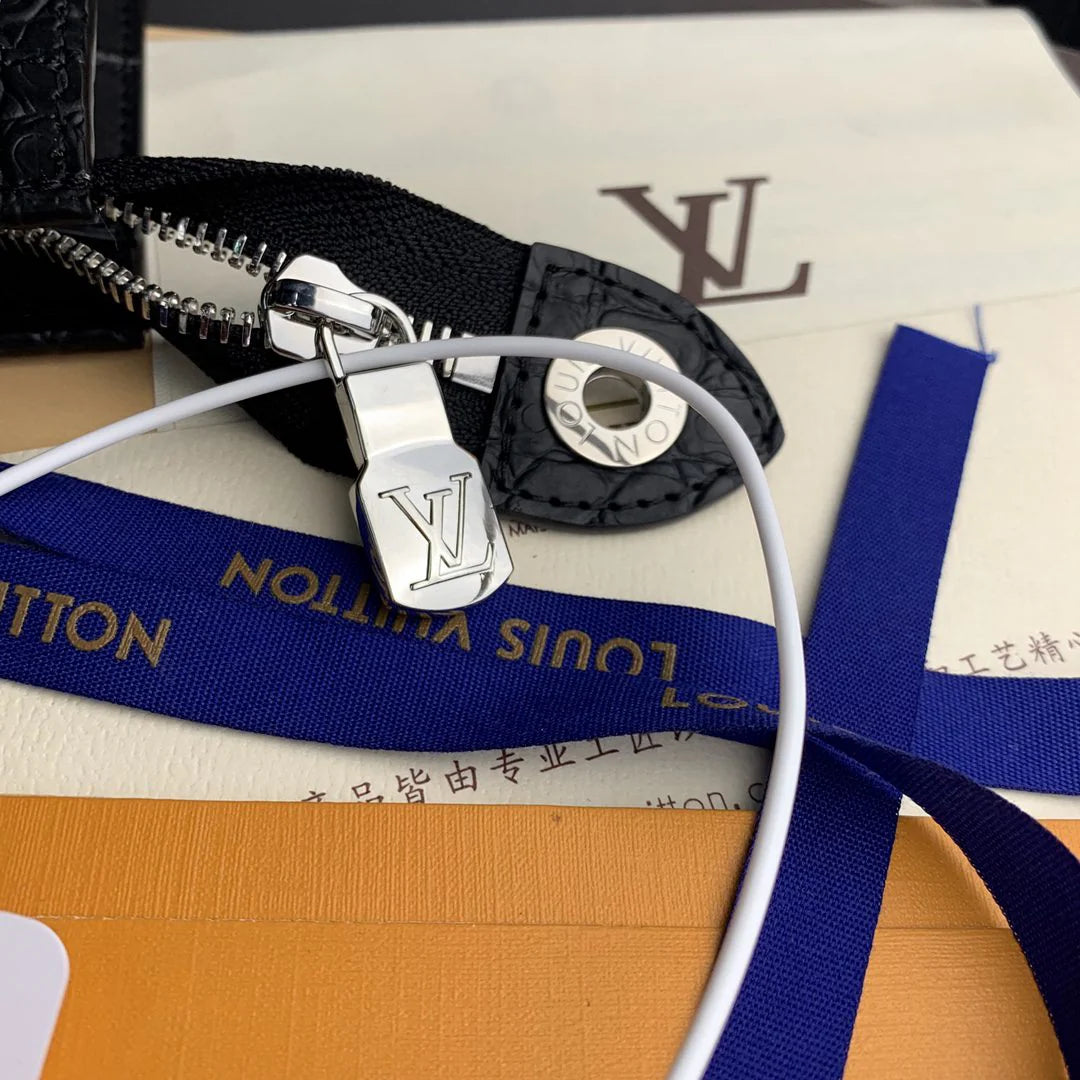 LV Hide Away MM