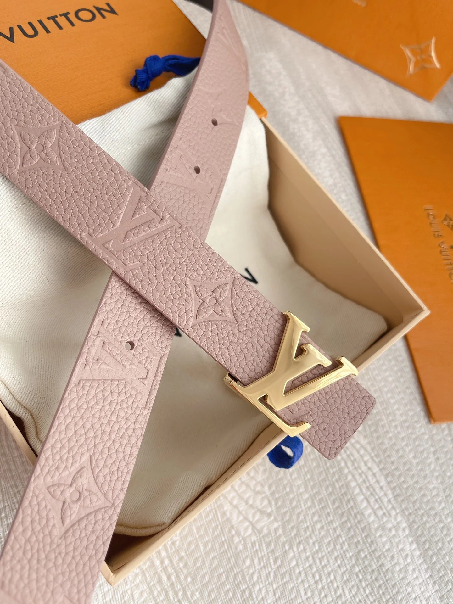 LV BELT