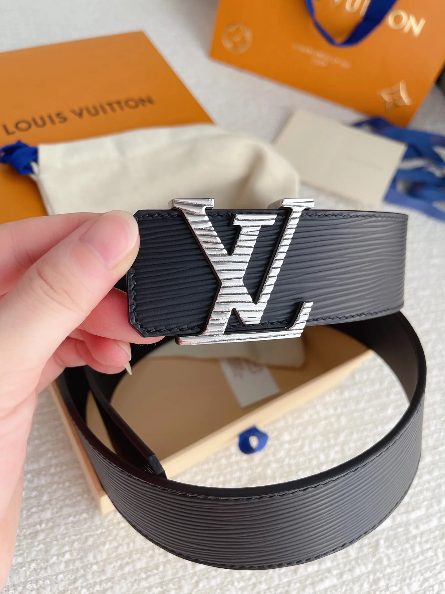 LV BELT