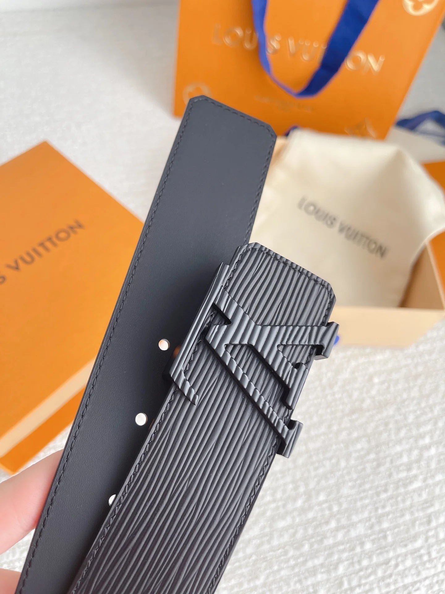 LV BELT