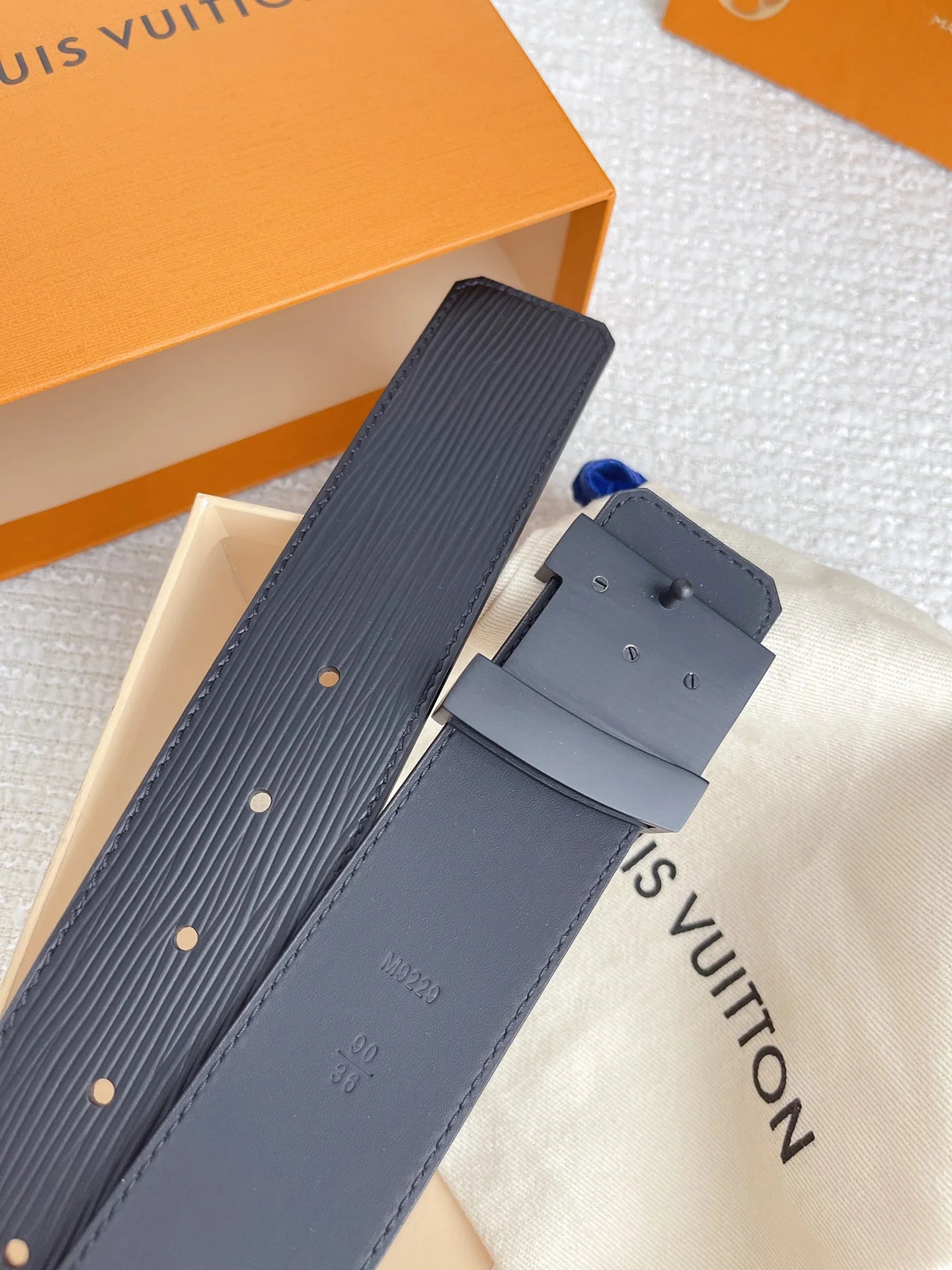 LV BELT