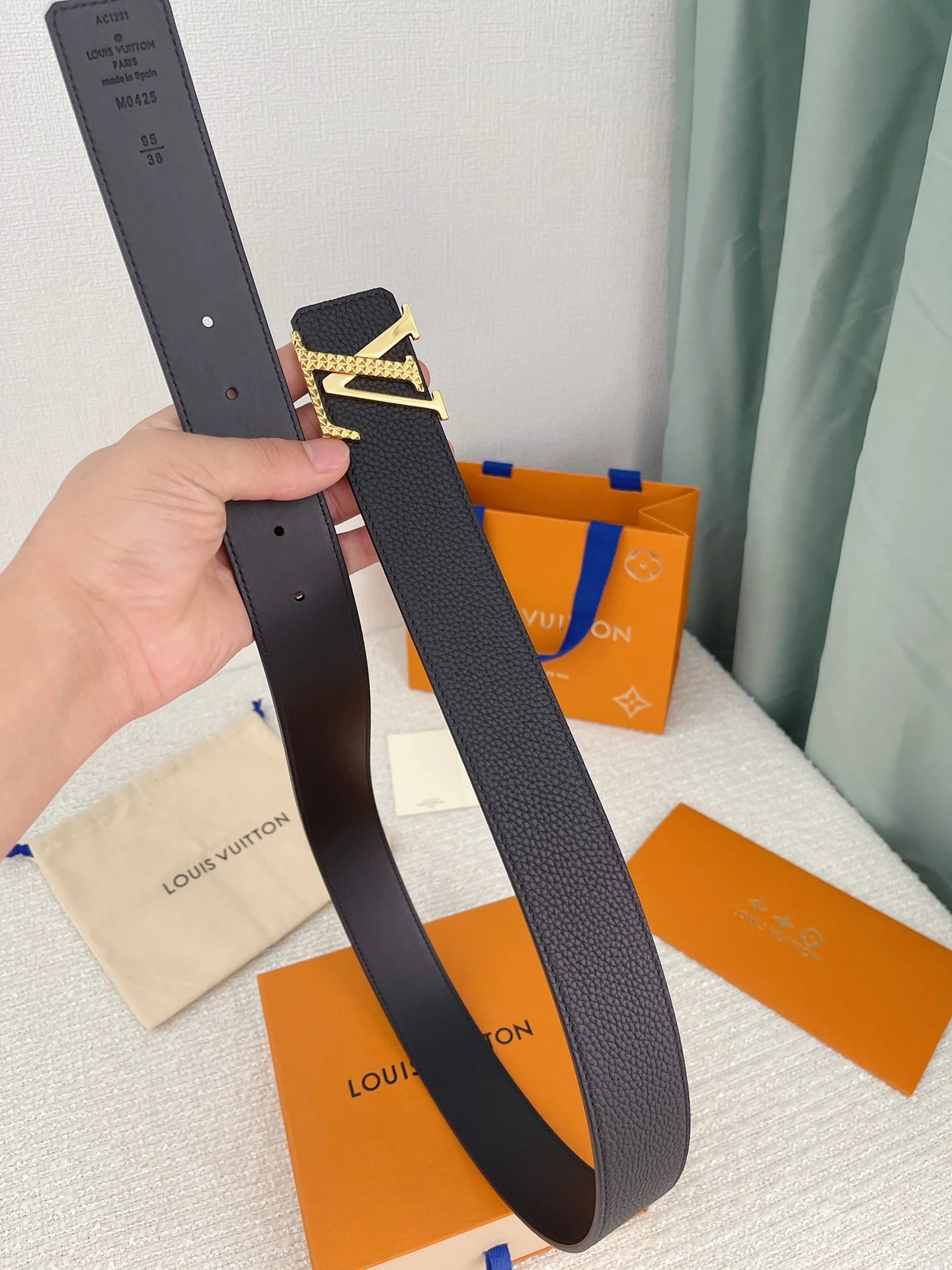 LV BELT