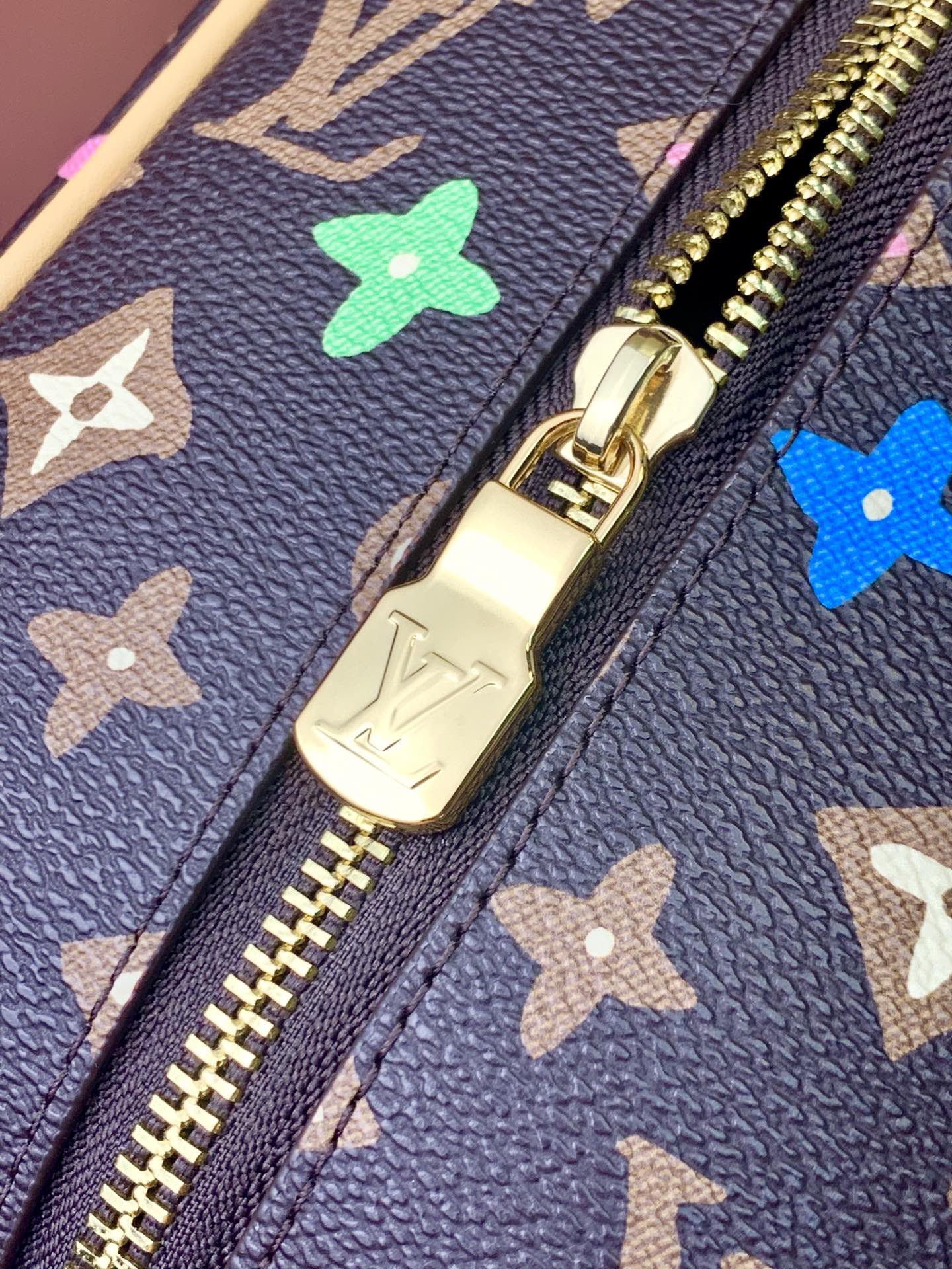 LV CLUTCH