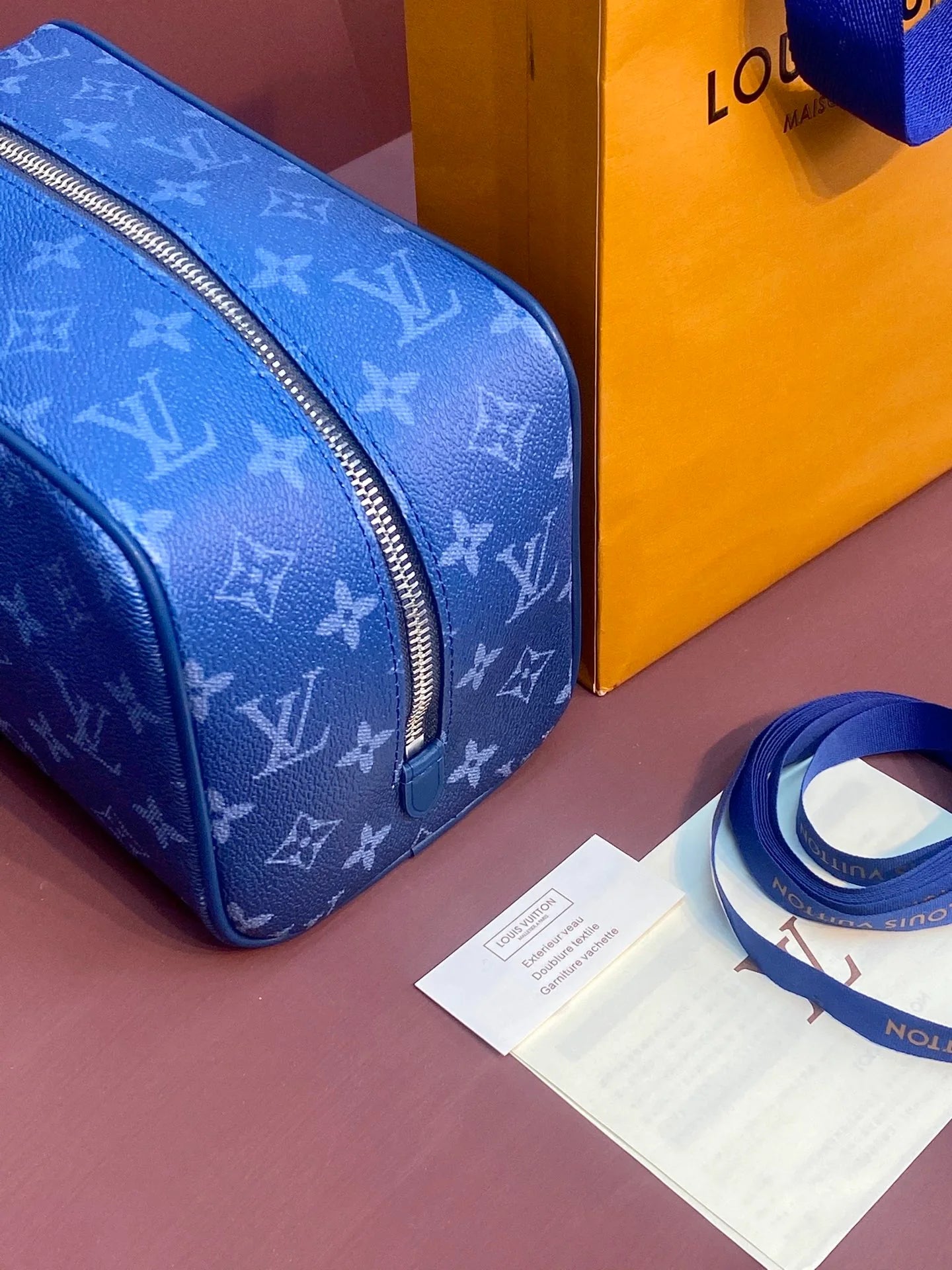 LV CLUTCH