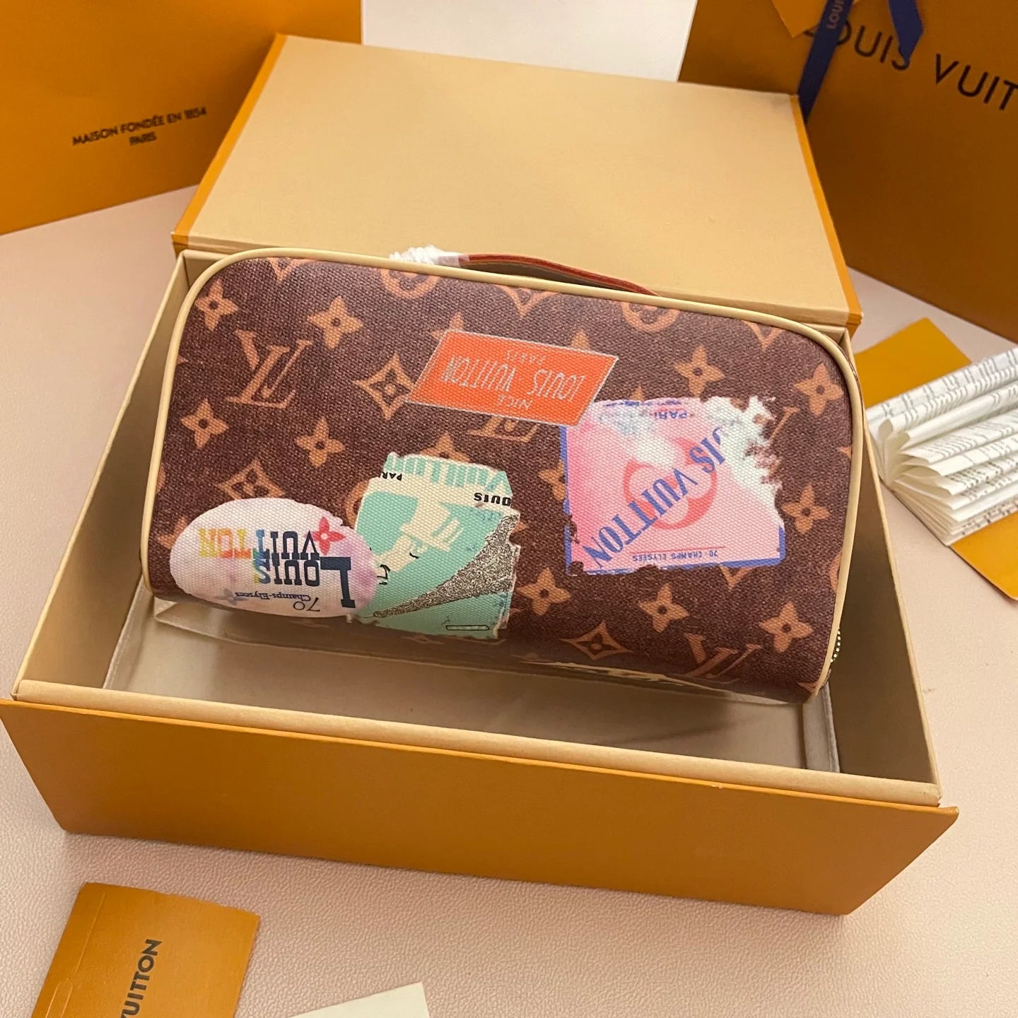 LV CLUTCH