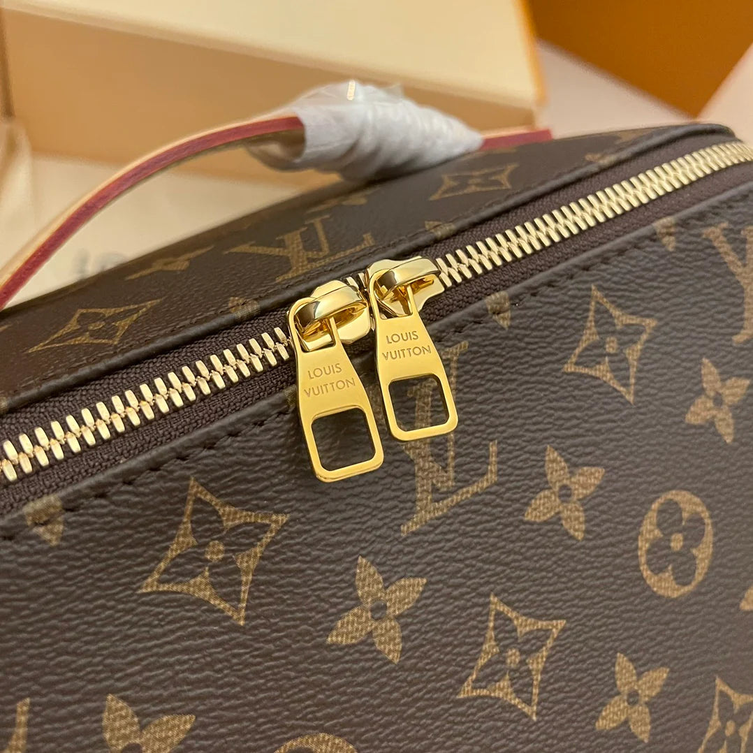 LV CLUTCH