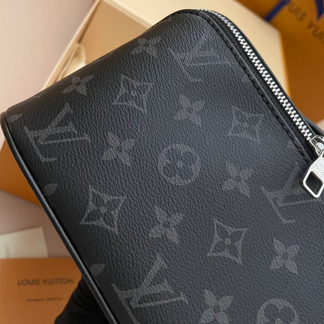 LV CLUTCH