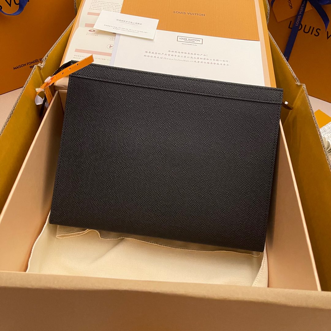 LV CLUTCH