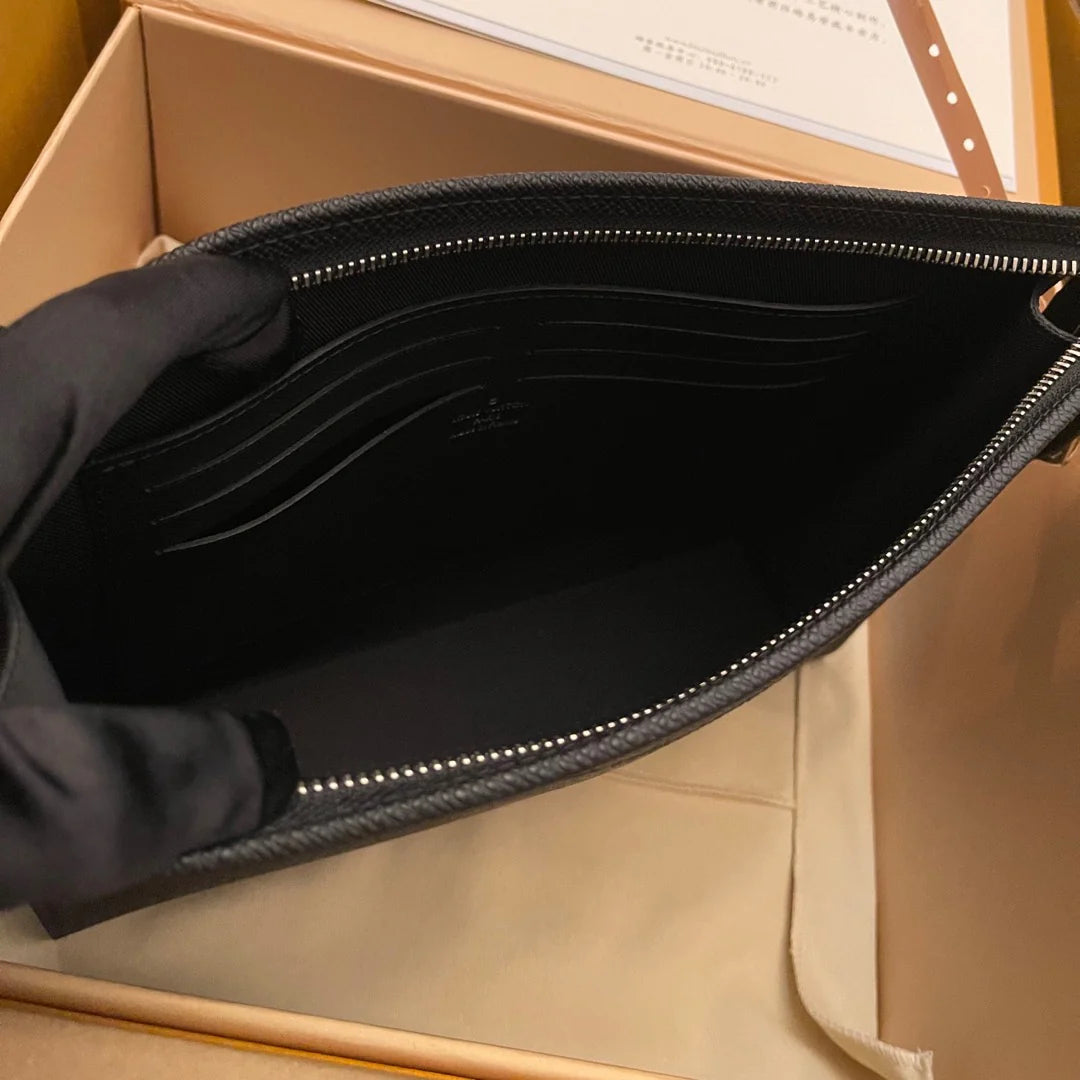 LV CLUTCH