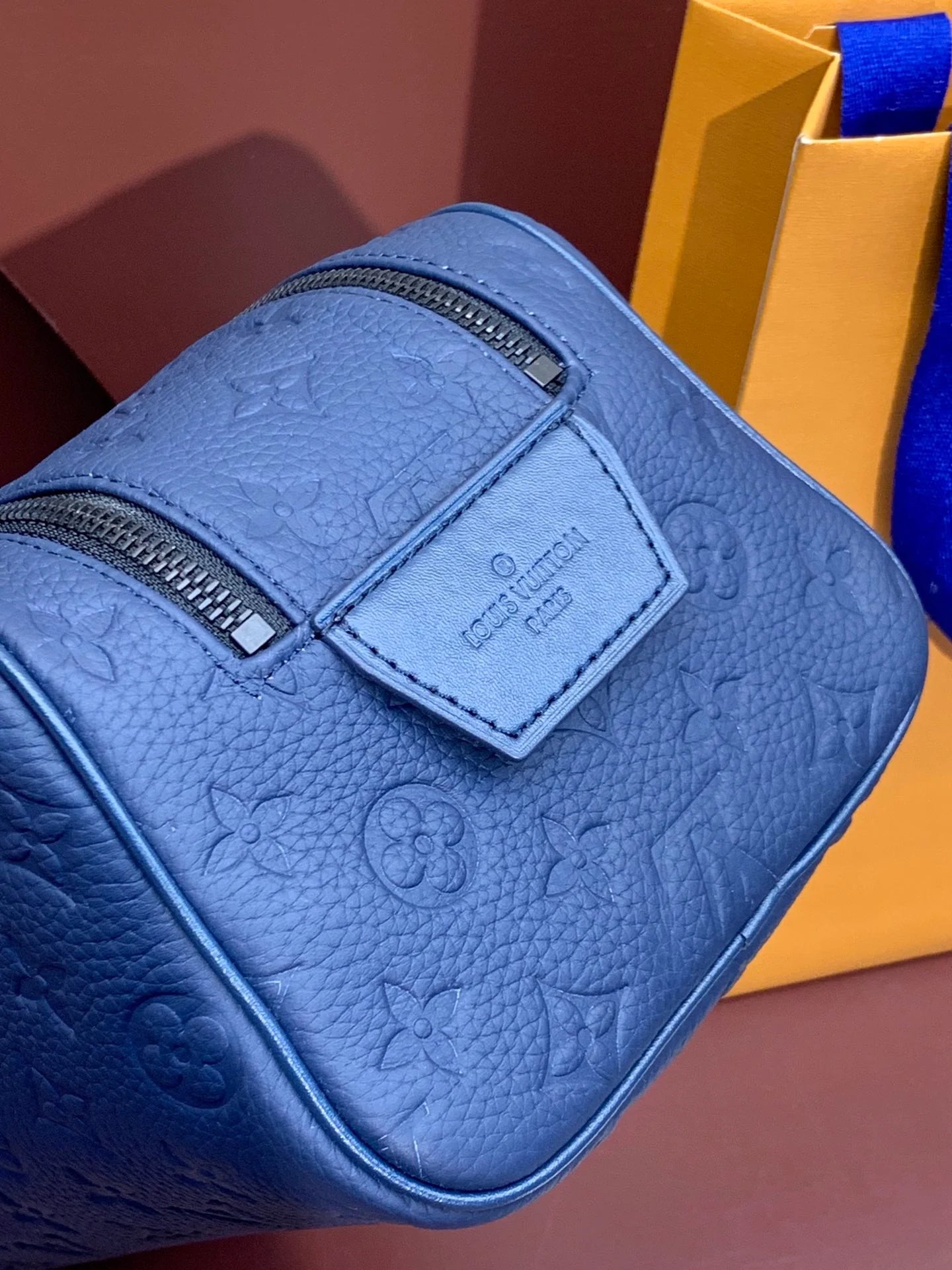 LV CLUTCH