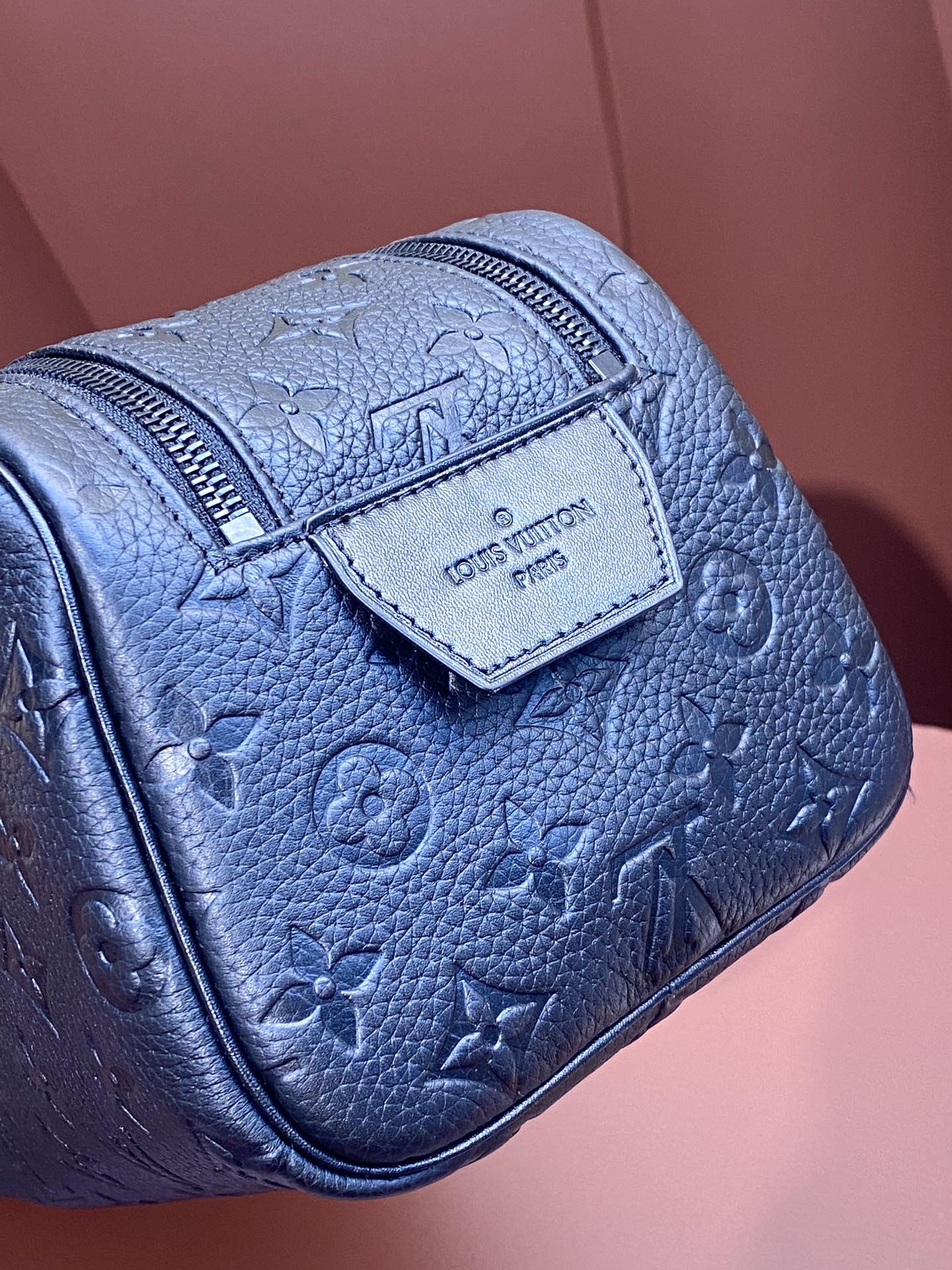 LV CLUTCH