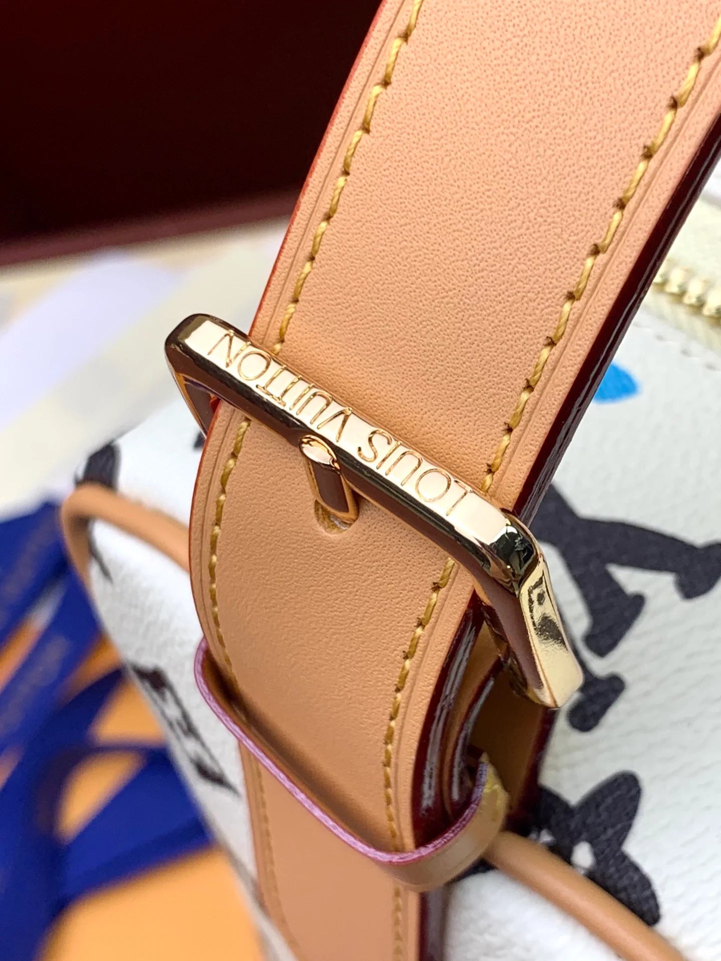 LV CLUTCH
