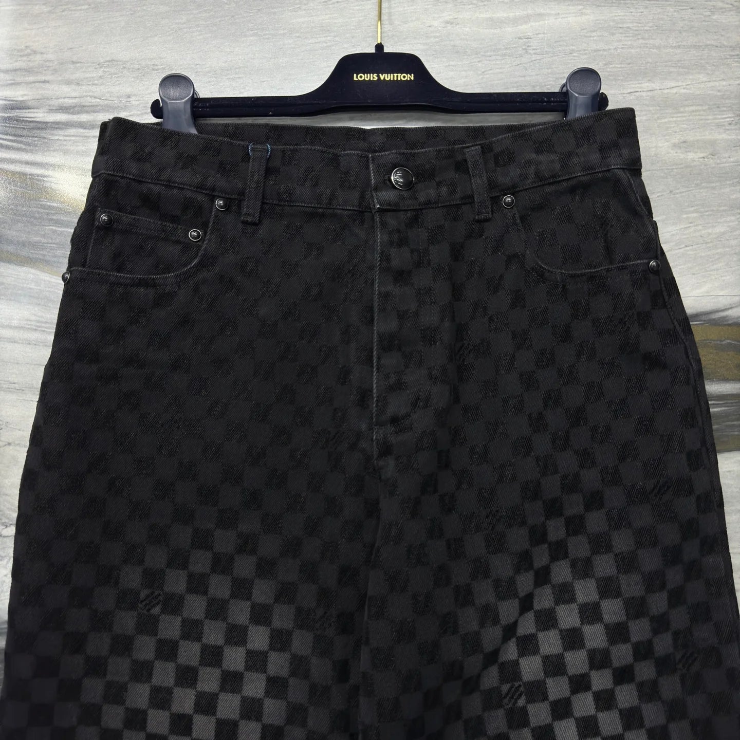 LV JEANS