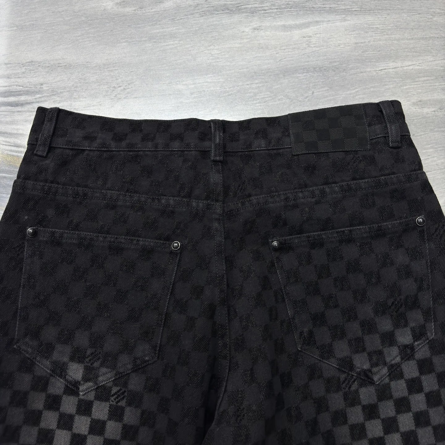 LV JEANS
