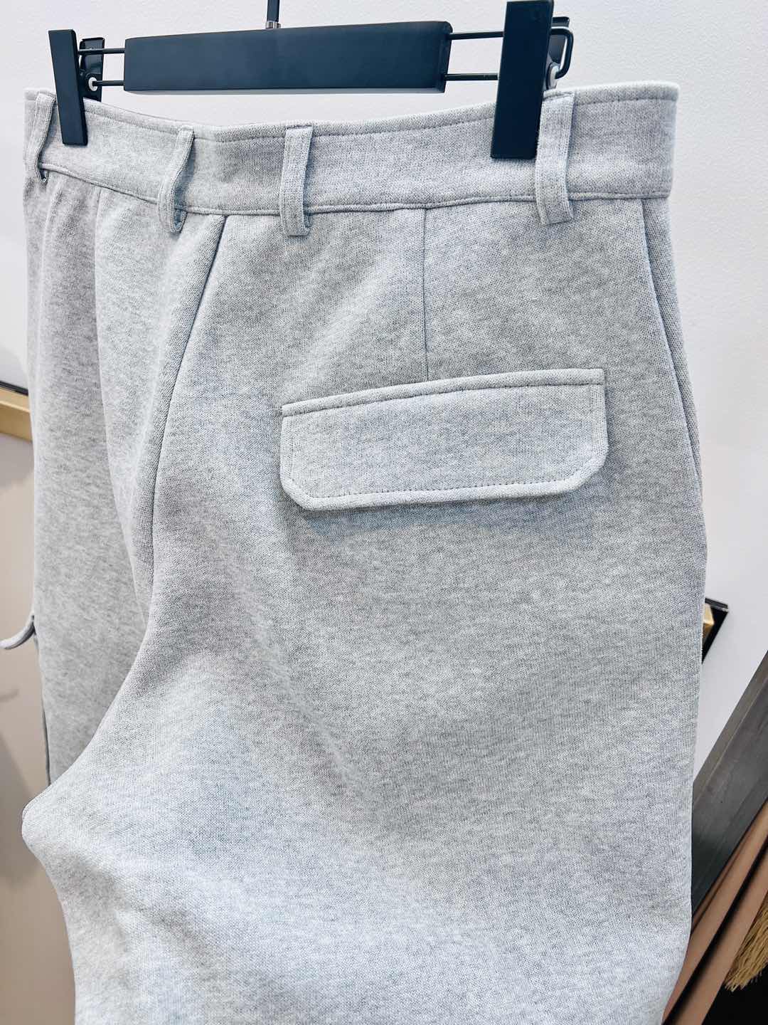 LV JEANS