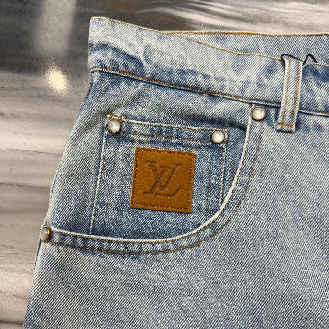 LV JEANS