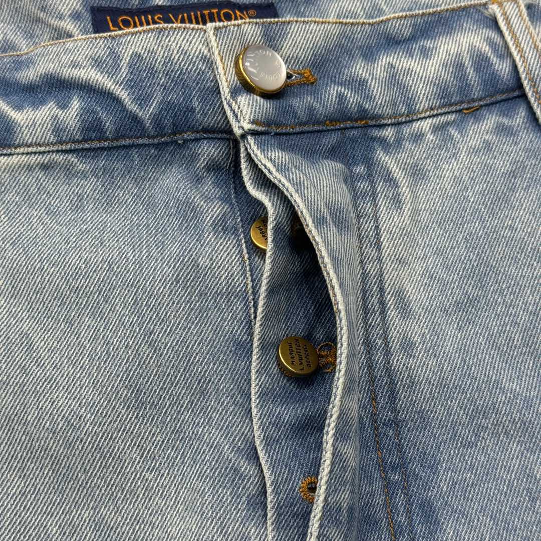 LV JEANS