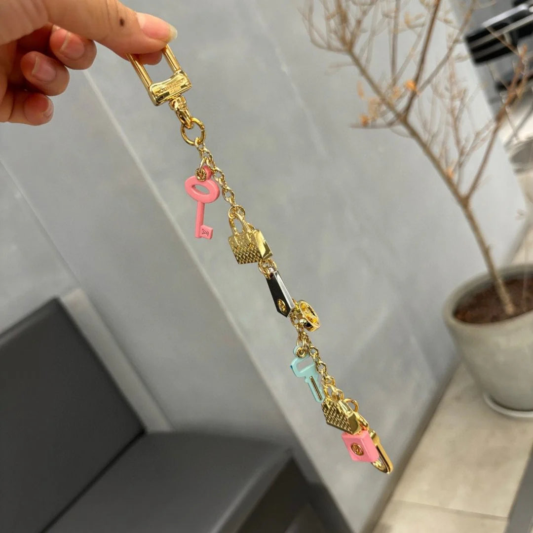 LV KEY HOLDER