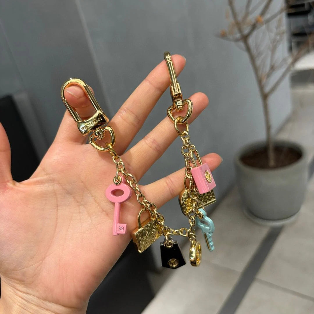 LV KEY HOLDER