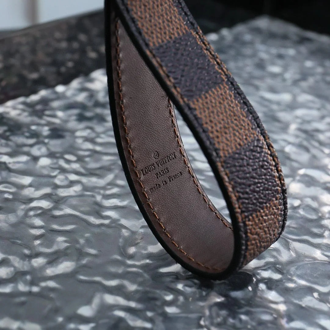 LV KEY HOLDER