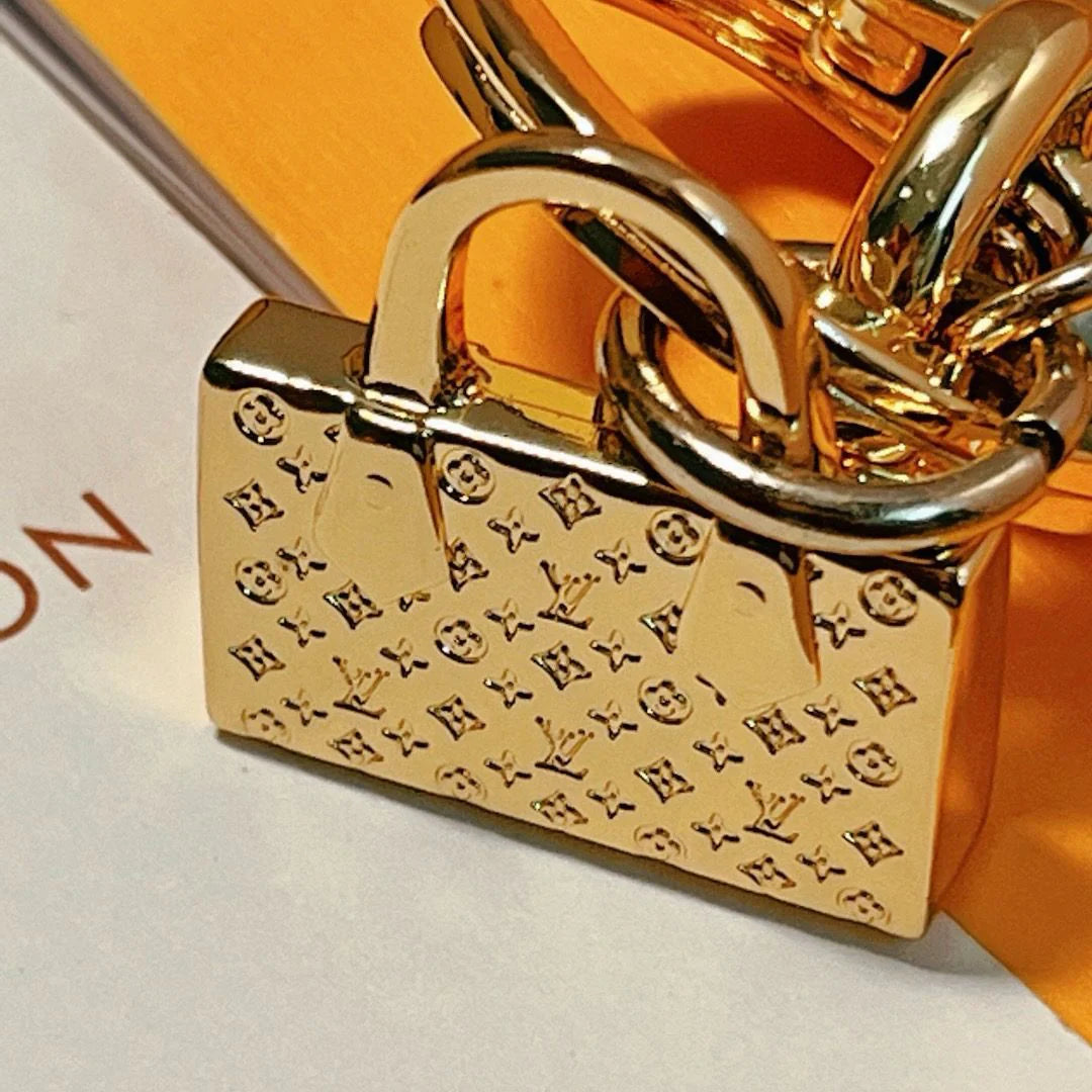 LV KEY HOLDER